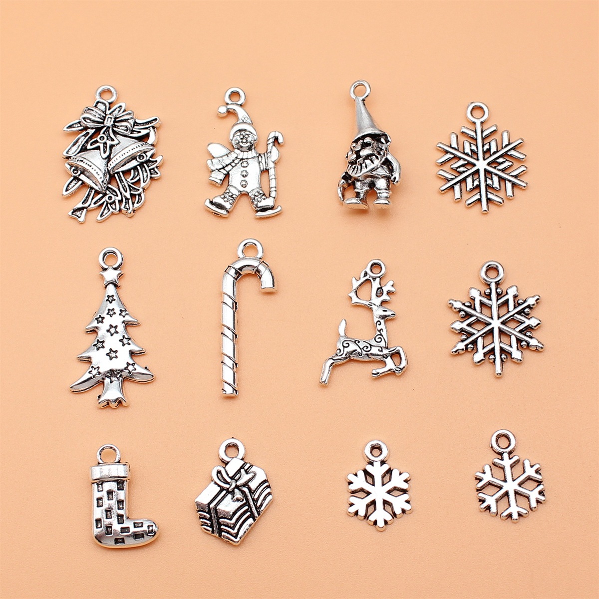 Vintage Collectible Santa - アンティークシルバーカラークリスマス雪片、エルクスノーマン、サンタクラーカス、ツリーチャームコレクション、12スタイル、各1、12個